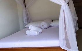 Warung Jemeluk & Home Stay