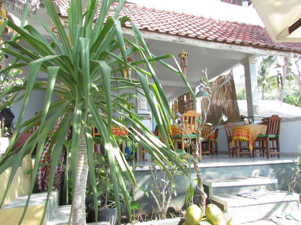 Warung Jemeluk & Home Stay Amed Esterno foto