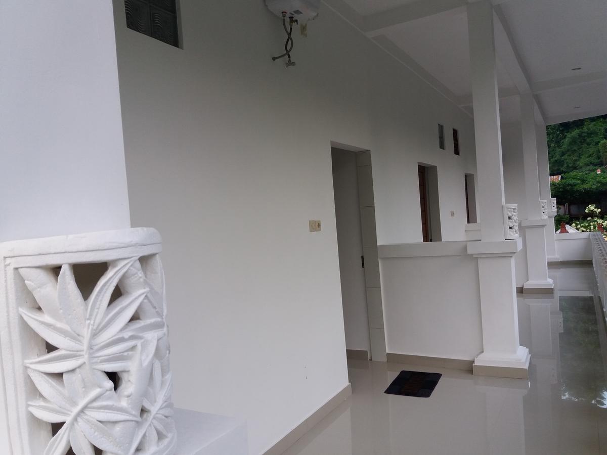 Warung Jemeluk & Home Stay Amed Esterno foto